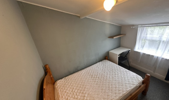 32 Bishopstone Road, Gloucester, GL1 4BZ, 4 Bedrooms Bedrooms, ,1 BathroomBathrooms,Student,Student rooms,Bishopstone Road,1106