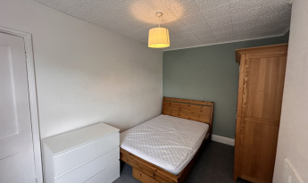 32 Bishopstone Road, Gloucester, GL1 4BZ, 4 Bedrooms Bedrooms, ,1 BathroomBathrooms,Student,Student rooms,Bishopstone Road,1106