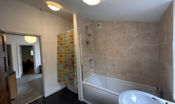 32 Bishopstone Road, Gloucester, GL1 4BZ, 4 Bedrooms Bedrooms, ,1 BathroomBathrooms,Student,Student rooms,Bishopstone Road,1106