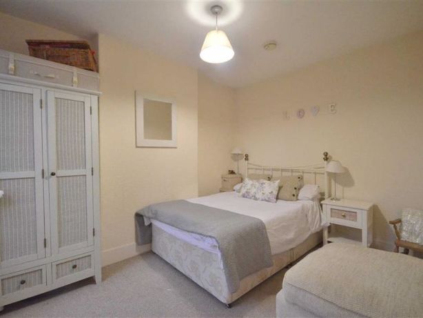 41 St Pauls Road - bedroom