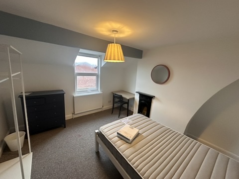 10 St Michaels Square, Gloucester, GL1 1SX, 1 Bedroom Bedrooms, ,3 BathroomsBathrooms,Student,Student rooms,St Michaels Square,1125