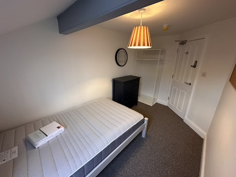 10 St Michaels Square, Gloucester, GL1 1SX, 1 Bedroom Bedrooms, ,3 BathroomsBathrooms,Student,Student rooms,St Michaels Square,1125