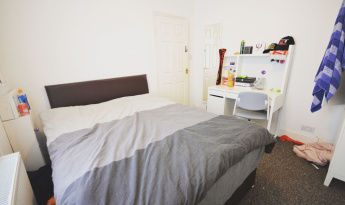 1, Gloucester, GL1 4UT, 1 Bedroom Bedrooms, ,1 BathroomBathrooms,Student,Student rooms,1128