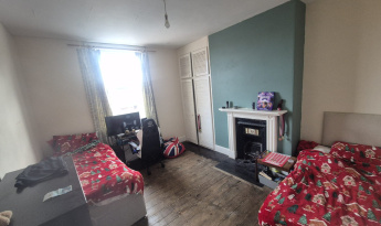 86 Kingsholm Road, Gloucester, GL1 2NW, 1 Bedroom Bedrooms, ,3 BathroomsBathrooms,Student,Student rooms,Kingsholm Road,1135