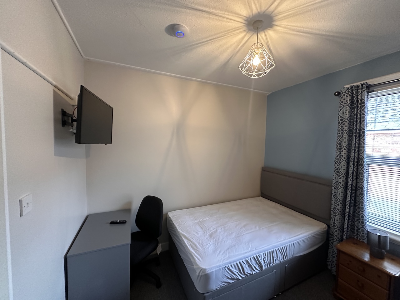 5 St Pauls Road, Gloucester, GL1 5AP, 5 Bedrooms Bedrooms, ,3 BathroomsBathrooms,Student,Student house,St Pauls Road,1137