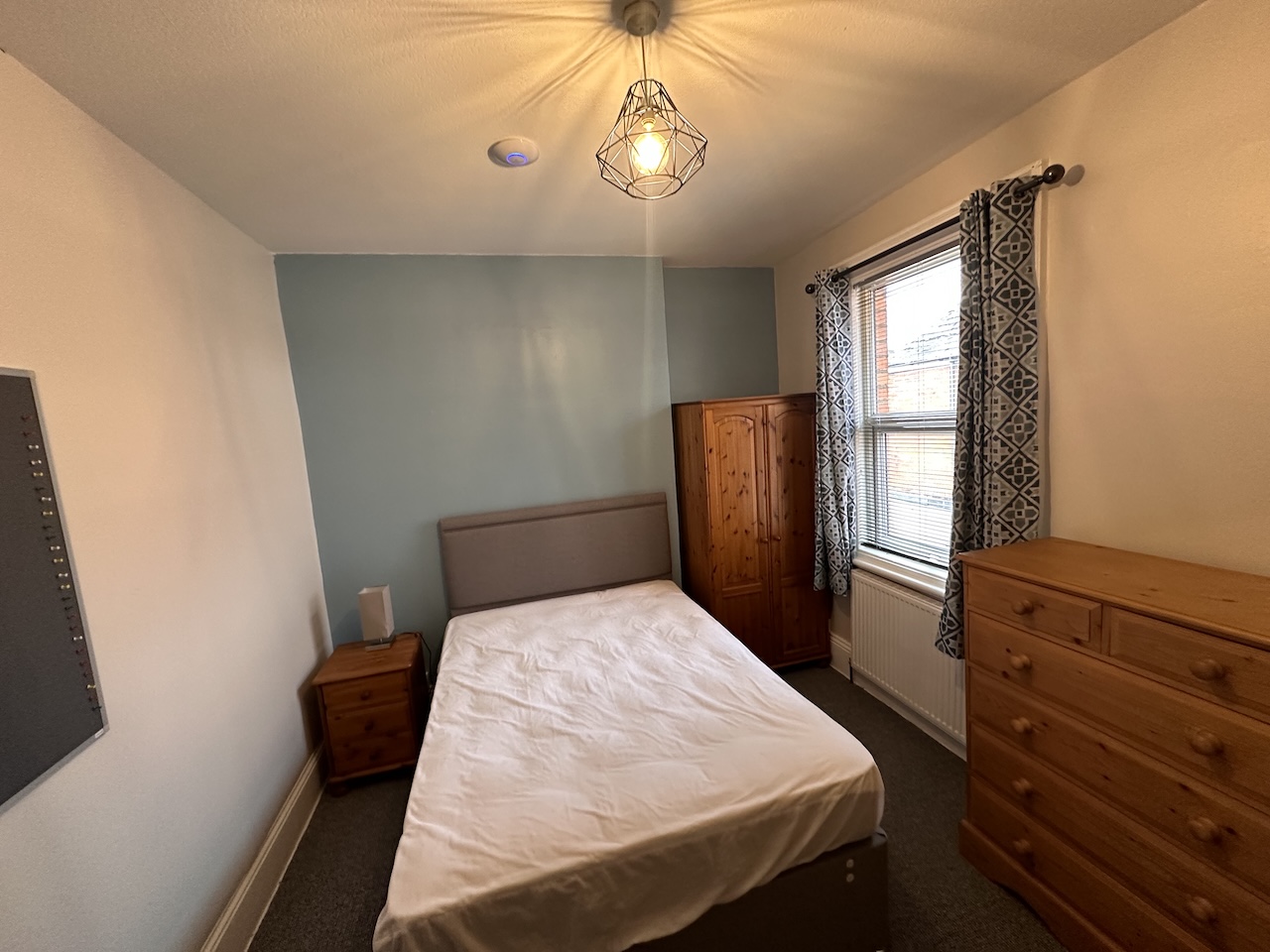 5 St Pauls Road, Gloucester, GL1 5AP, 5 Bedrooms Bedrooms, ,3 BathroomsBathrooms,Student,Student house,St Pauls Road,1137
