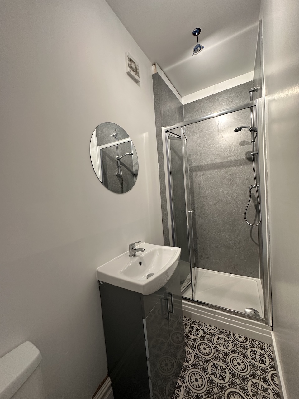 5 St Pauls Road, Gloucester, GL1 5AP, 5 Bedrooms Bedrooms, ,3 BathroomsBathrooms,Student,Student house,St Pauls Road,1137