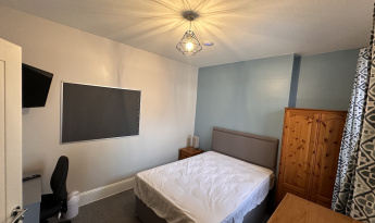 5 St Pauls Road, Gloucester, GL1 5AP, 5 Bedrooms Bedrooms, ,3 BathroomsBathrooms,Student,Student house,St Pauls Road,1137