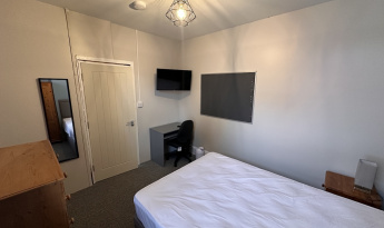 5 St Pauls Road, Gloucester, GL1 5AP, 5 Bedrooms Bedrooms, ,3 BathroomsBathrooms,Student,Student house,St Pauls Road,1137
