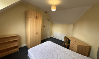 57 Westgate Street, Gloucester, GL1 2NW, 1 Bedroom Bedrooms, ,6 BathroomsBathrooms,Student,Student rooms,Westgate Street,1028