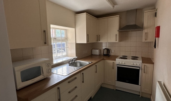 27 Brunswick Square, Gloucester, GL1 1UN, 1 Bedroom Bedrooms, ,2 BathroomsBathrooms,Student,Student house,Brunswick Square,1064