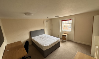 27 Brunswick Square, Gloucester, GL1 1UN, 1 Bedroom Bedrooms, ,2 BathroomsBathrooms,Student,Student house,Brunswick Square,1064