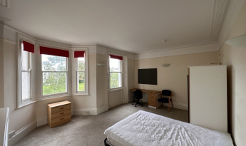 27 Brunswick Square, Gloucester, GL1 1UN, 1 Bedroom Bedrooms, ,2 BathroomsBathrooms,Student,Student house,Brunswick Square,1064