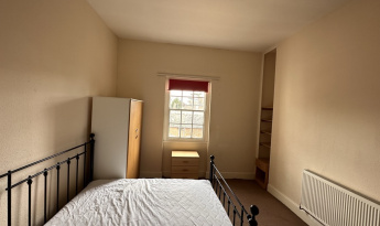 27 Brunswick Square, Gloucester, GL1 1UN, 1 Bedroom Bedrooms, ,2 BathroomsBathrooms,Student,Student house,Brunswick Square,1064