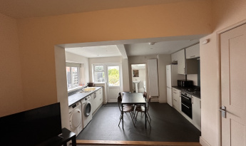 38 Calton Road, Gloucester, GL1 5DZ, 4 Bedrooms Bedrooms, ,1 BathroomBathrooms,Student,Student house,38,Calton Road,1066