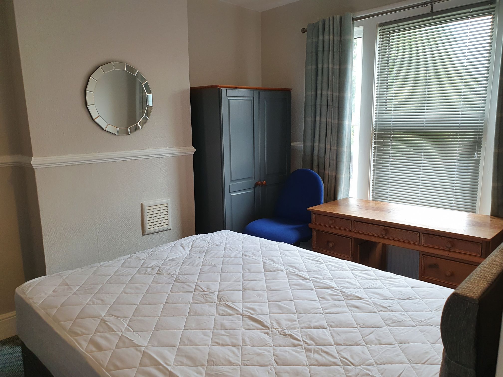 162 Bristol Road, Gloucester, GL1 5SR, 4 Bedrooms Bedrooms, ,2 BathroomsBathrooms,Student,For Rent,Bristol Road,1068