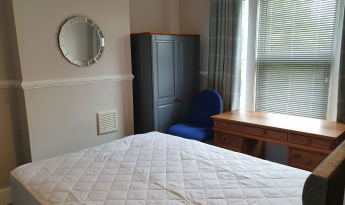 162 Bristol Road, Gloucester, GL1 5SR, 4 Bedrooms Bedrooms, ,2 BathroomsBathrooms,Student,For Rent,Bristol Road,1068
