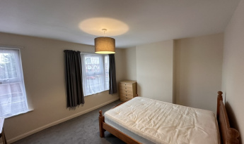 156 Bristol Road, Gloucester, GL1 5SR, 1 Bedroom Bedrooms, ,1 BathroomBathrooms,Student,Student house,Bristol Road,1089